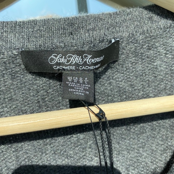 100% Cashmere Sweater with Wide-Sleeve NWT - Picture 4 of 8